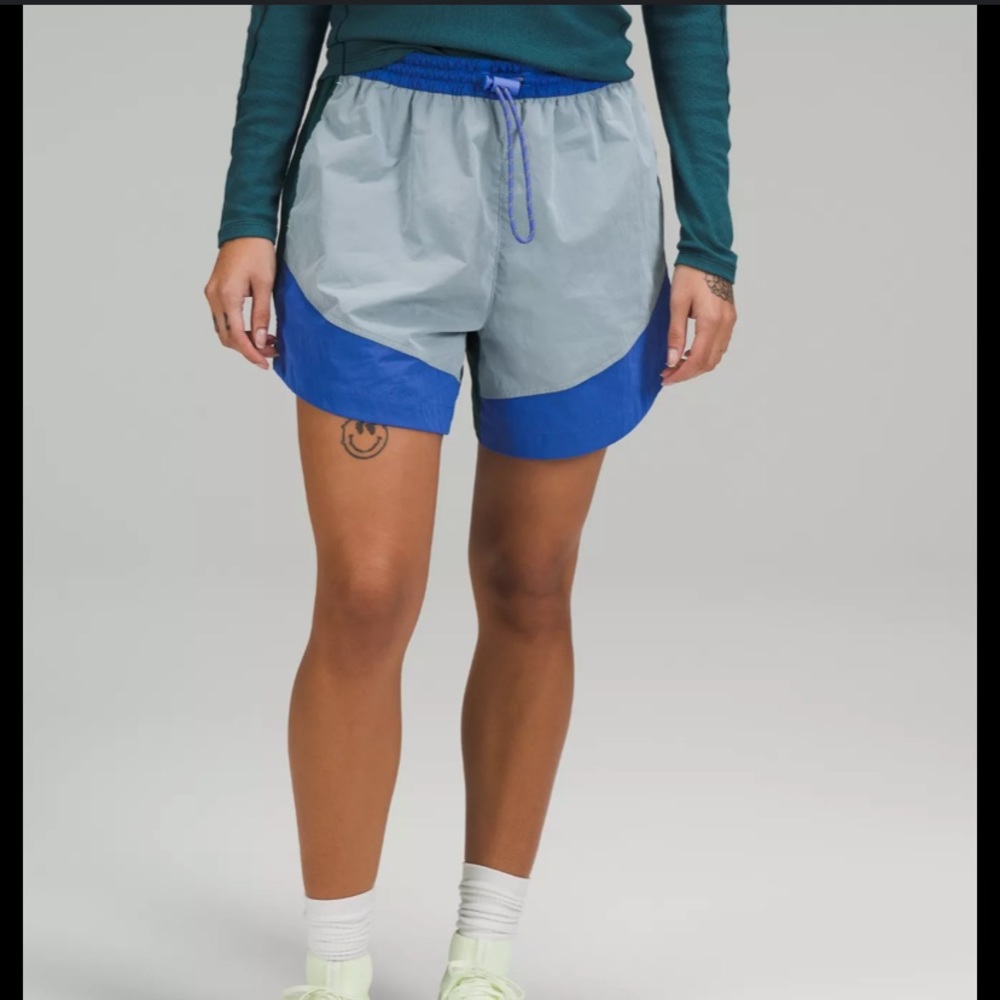 Lululemon Evergreen High Rise shorts